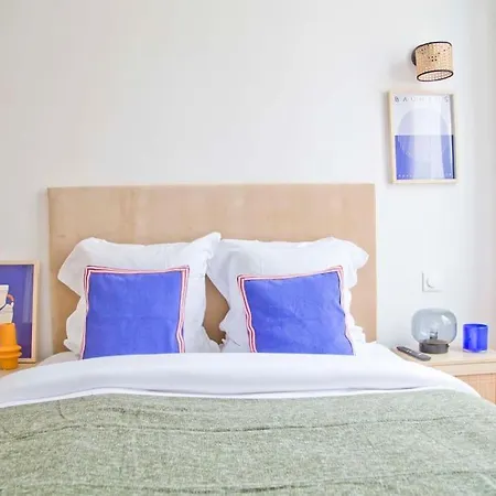Trendy Familly In Mouffetard Apartment Paris