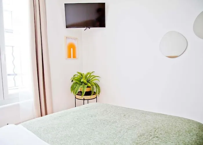 Celeste - Luxury 3br Mouffetard Views Paris