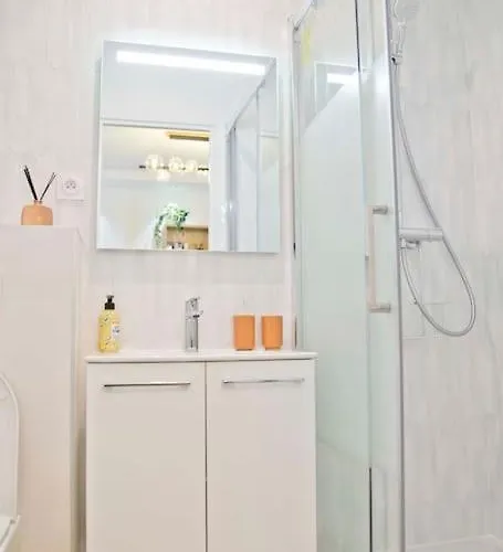 Celeste - Luxury 3br Mouffetard Views * Paris