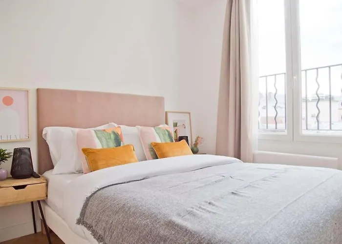Celeste - Luxury 3br Mouffetard Views Paris