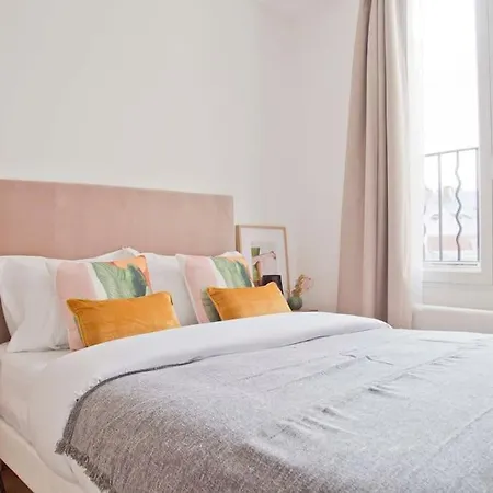 Celeste - Luxury 3br Mouffetard Views 파리
